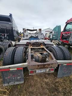 Holland Fifth Wheel for a 2011 Peterbilt 389