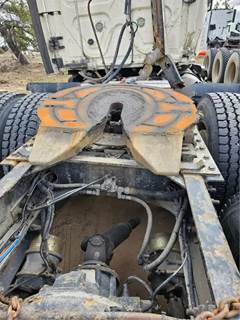 Holland STATIONARY Fifth Wheel for a 2011 Freightliner Cascadia 125