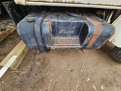 Ford F-600 Left Fuel Tank for a 1989 Ford F600