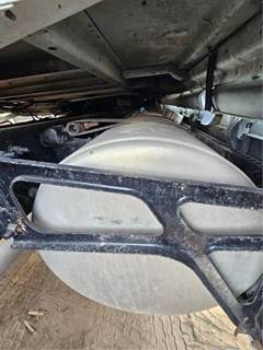 Freightliner Cascadia 126 Right Fuel Tank
