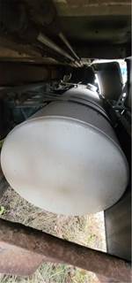 Freightliner Century Class 112 Right Fuel Tank for a 1999 Freightliner CENTURY CLASS 12
