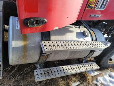 Freightliner Columbia 120 Right Fuel Tank