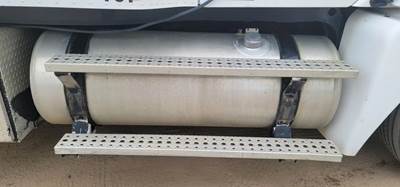 Freightliner Columbia 120 Right Fuel Tank