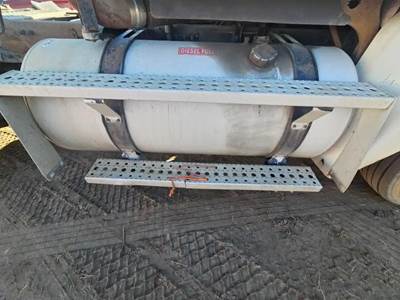 Freightliner Columbia 120 Right Fuel Tank