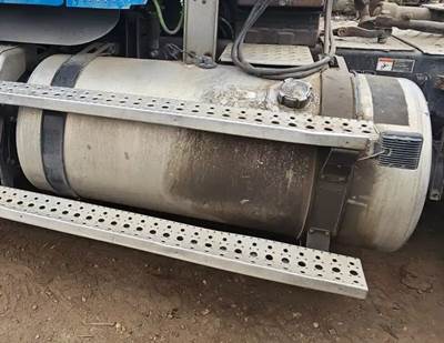 Freightliner Coronado 122 SD Left Fuel Tank for a 2019 Freightliner 122SD