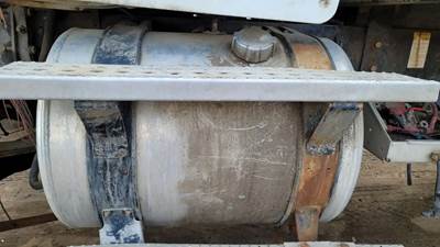 Freightliner M2 112 Left Fuel Tank for a 2007 Freightliner M2 112 Medium Duty