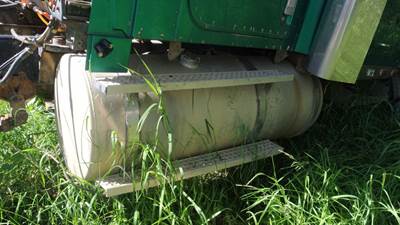 International 9900i Left Fuel Tank