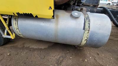 International COF-9670 Left Fuel Tank