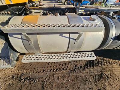 Kenworth T880 Left Fuel Tank