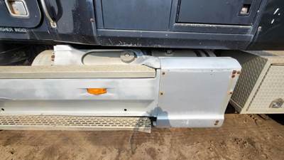 Mack CH613 Left Fuel Tank