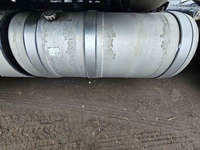 Mack Pinnacle CXU613 Right Fuel Tank for a 2017 Mack CXU613
