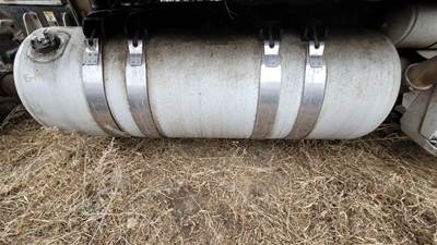 Peterbilt 388 Right Fuel Tank