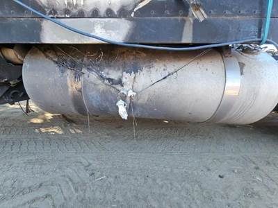 Peterbilt 389 Left Fuel Tank