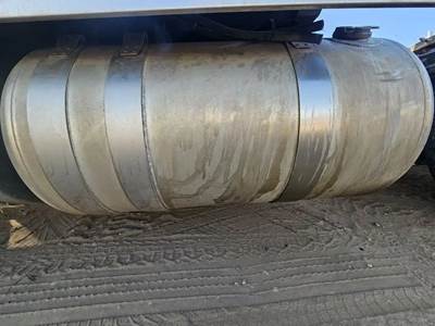 Peterbilt 389 Left Fuel Tank