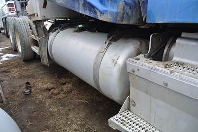Peterbilt 579 Right Fuel Tank