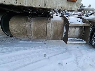 Peterbilt 579 Left Fuel Tank