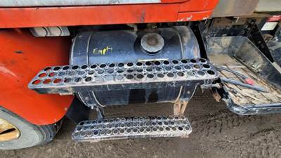 Volvo / WhiteGMC WG Left Fuel Tank for a 1990 White WG