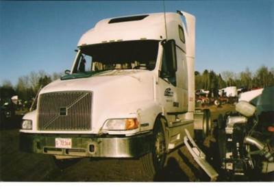 Volvo VNL Right Fuel Tank
