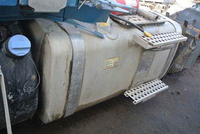 Volvo VNL Left Fuel Tank