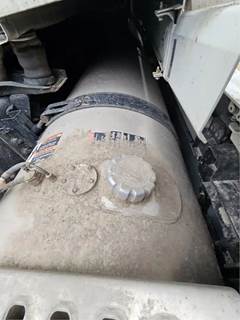 Volvo VNL Right Fuel Tank
