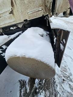 Volvo VNL Right Fuel Tank