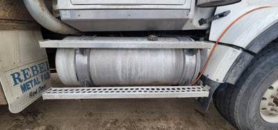 Western Star 4900FA Right Fuel Tank for a 2006 Western Star 4900 FA
