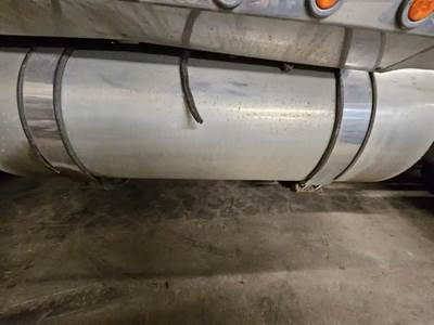 Western Star 4900FA Left Fuel Tank for a 2011 Western Star 4900 FA