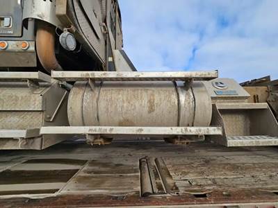 Western Star 4900SA Left Fuel Tank for a 2014 Western Star 4900 SA