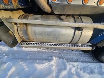 Western Star 4900SA Right Fuel Tank for a 2004 Western Star 4900 SA