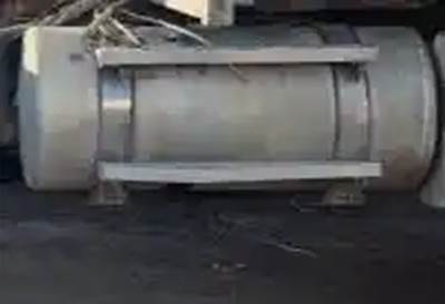 Western Star 4900SA Right Fuel Tank for a 2012 Western Star 4900 SA