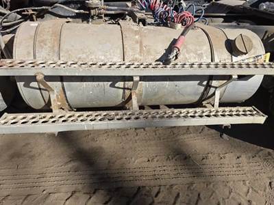 Western Star 4964-2 Left Fuel Tank