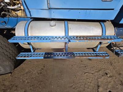 Western Star 4964 Left Fuel Tank