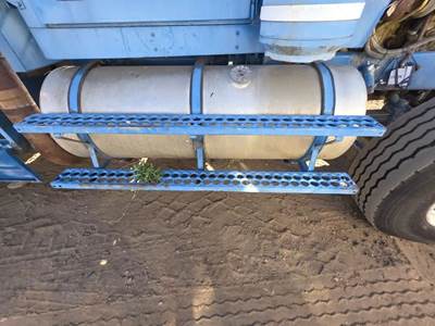 Western Star 4964 Right Fuel Tank