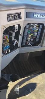 Western Star 4900SA Fuse Box for a 2012 Western Star 4900 SA