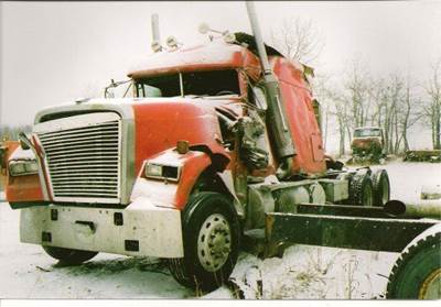 Freightliner FLD120 Classic Grille for a 2005 Freightliner CLASSIC