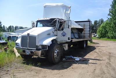Kenworth T300 Grille