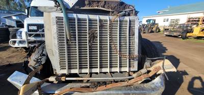 Kenworth T800 Grille