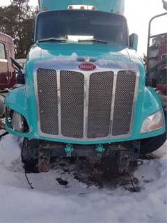 Peterbilt 579 Grille