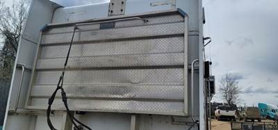 2000 Pete 379 Aluminum Magnum Plain Headache Rack Side Mounted To Frame