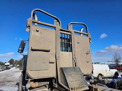 2014 WS 4900SA  Dog Headache Rack