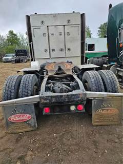 2006 Pete 379 Headache Rack With Cabinets