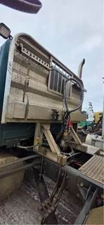 2023 Ihc HV613 Aluminum Headache Rack