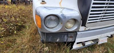 Freightliner Century Class 112 Headlight Assembly for a 1999 Freightliner CENTURY CLASS 12