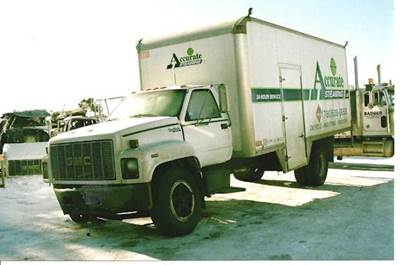 GM/Chev (HD) TOPKICK Headlight Assembly