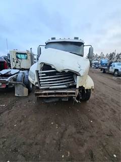 Mack Pinnacle CXU613 Headlight Assembly for a 2017 Mack CXU613