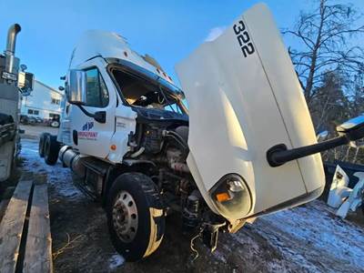 Freightliner Cascadia 125 Hood