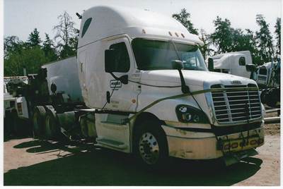 Freightliner Cascadia Hood