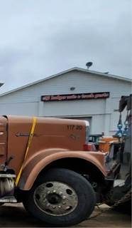 International F9370 Hood for a 1996 International F-9370