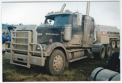 Western Star 4900FA Hood for a 2009 Western Star 4900 FA