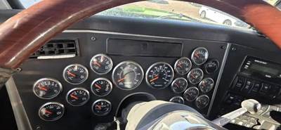 Western Star 4900SA Instrument Panel Cluster for a 2012 Western Star 4900 SA